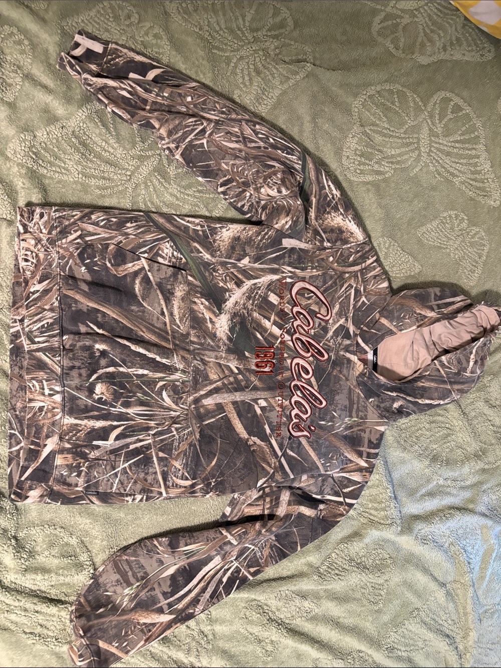 Cabelas 1961 camouflage real tree max hoodie size medium